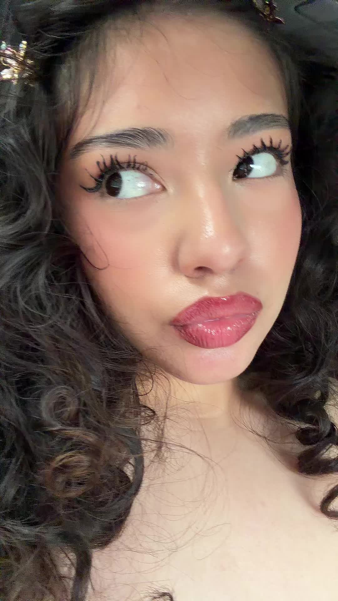 @leslye