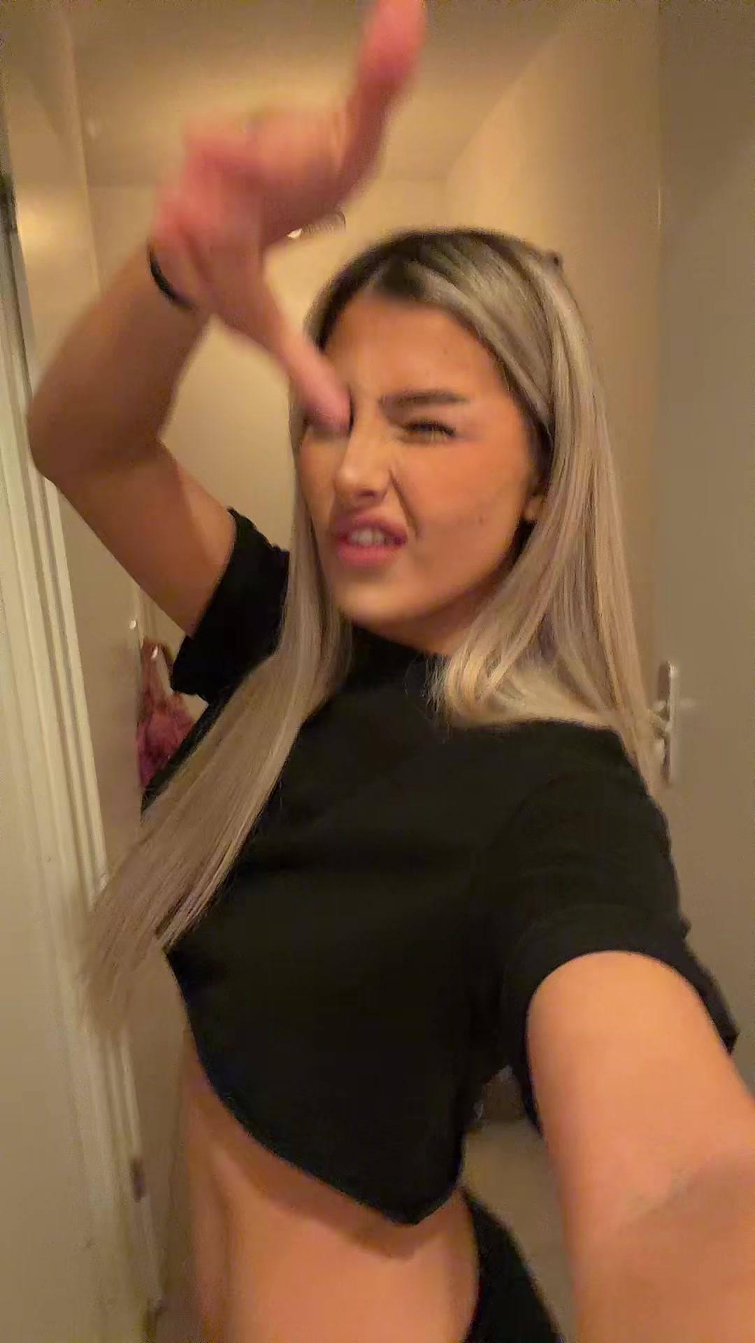 @blondiexbabe
