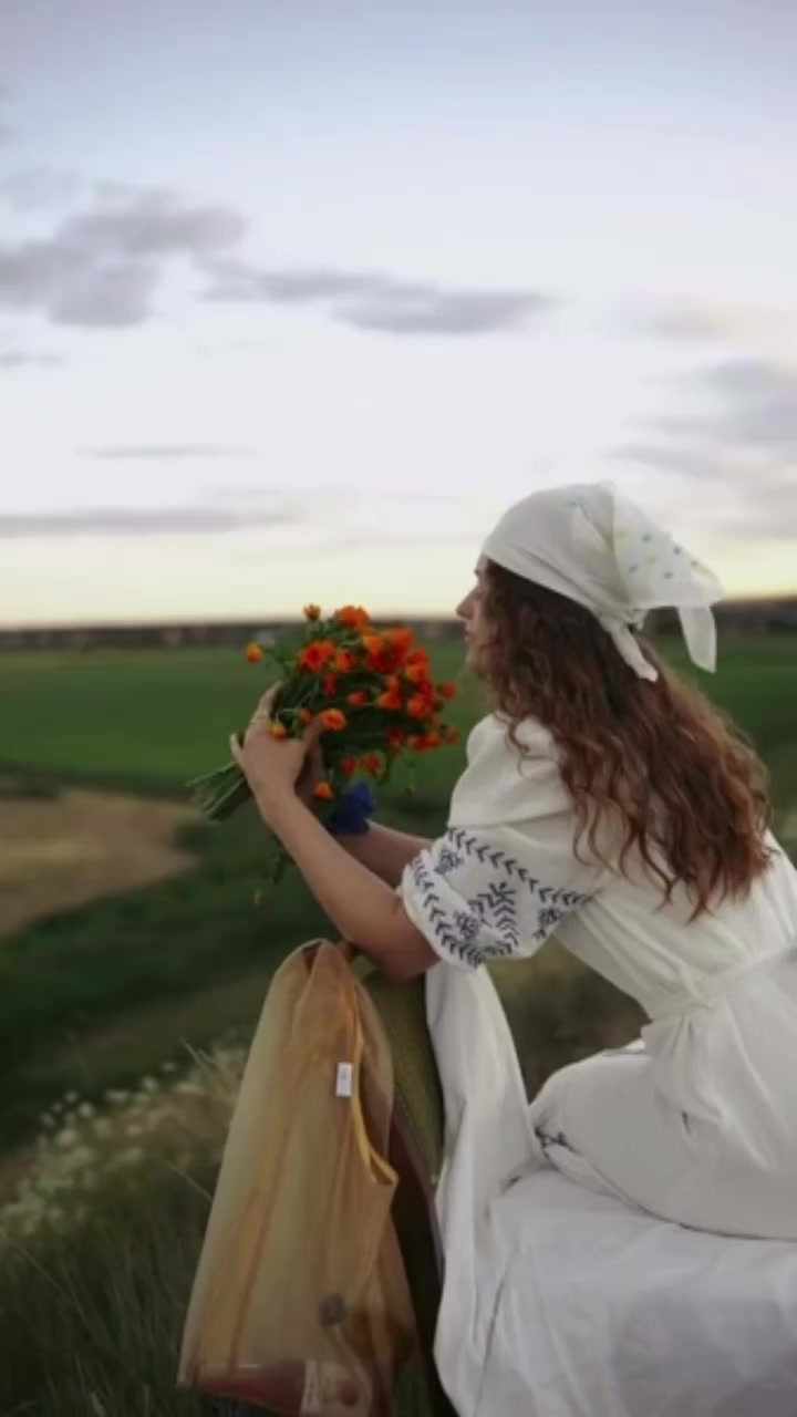 @Neve.   dtiktok.com/@neve..d