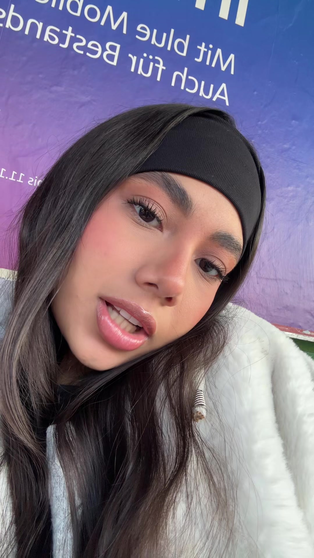 @LAURA
