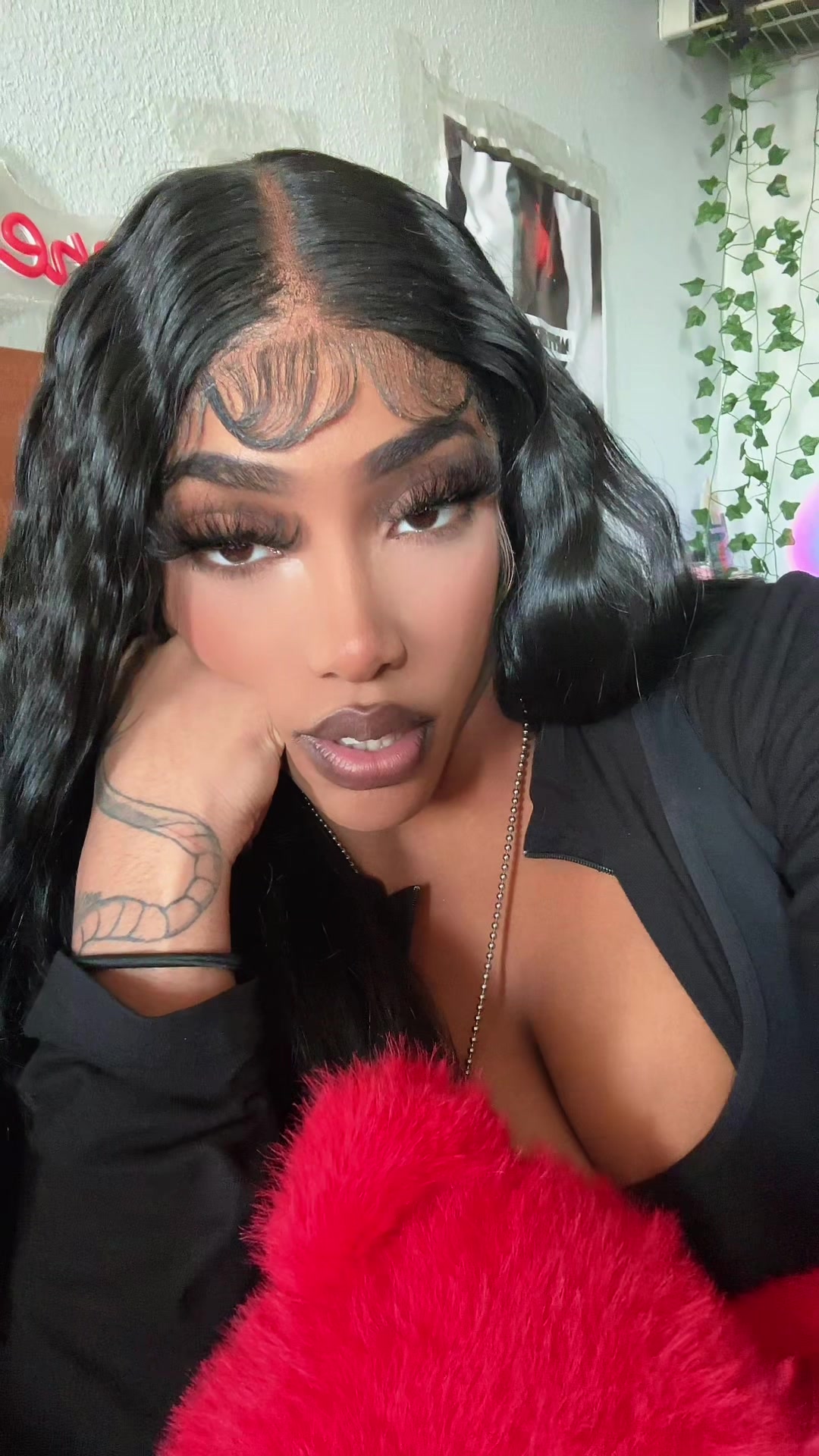 @emoHoodbarbie🤘🏾🖤💋