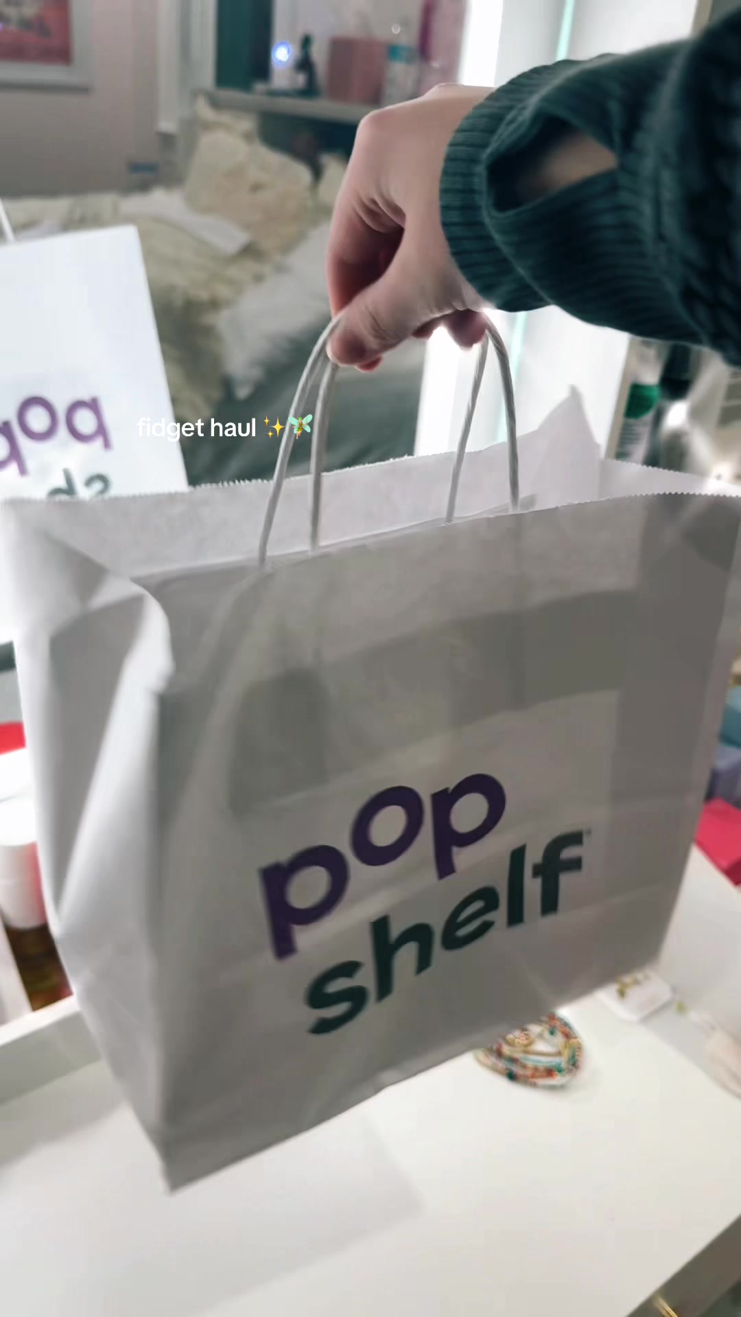 @𝓵𝓪𝓾𝓻𝓪✨