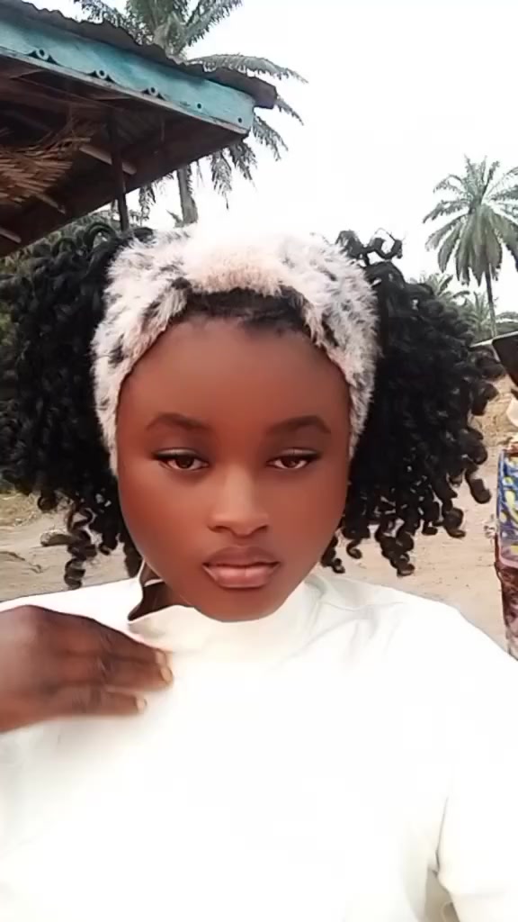 @isatu a turay
