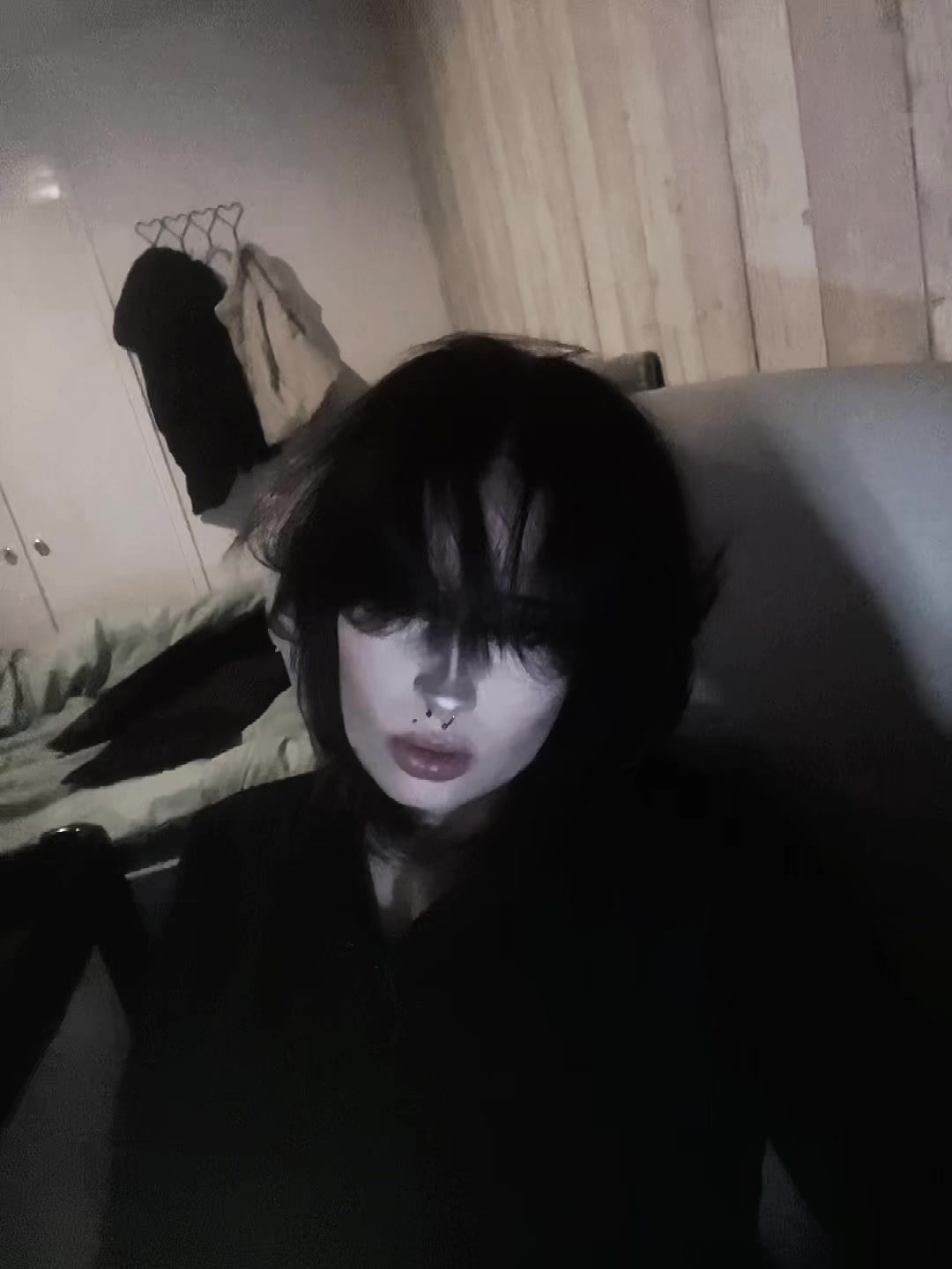@🖤