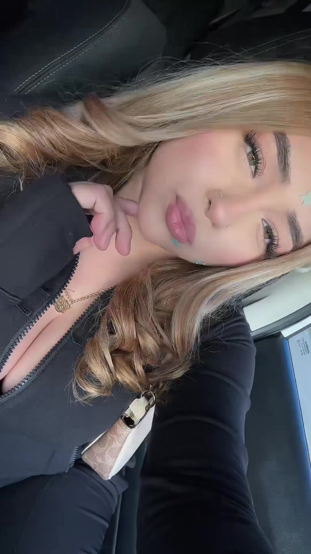@𝓂𝒶𝓇𝒾❤︎