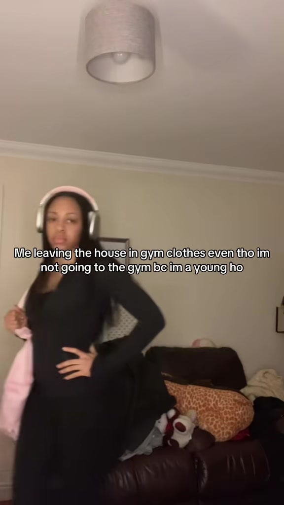 @👩🏽&zwj;❤️&zwj;👩🏽