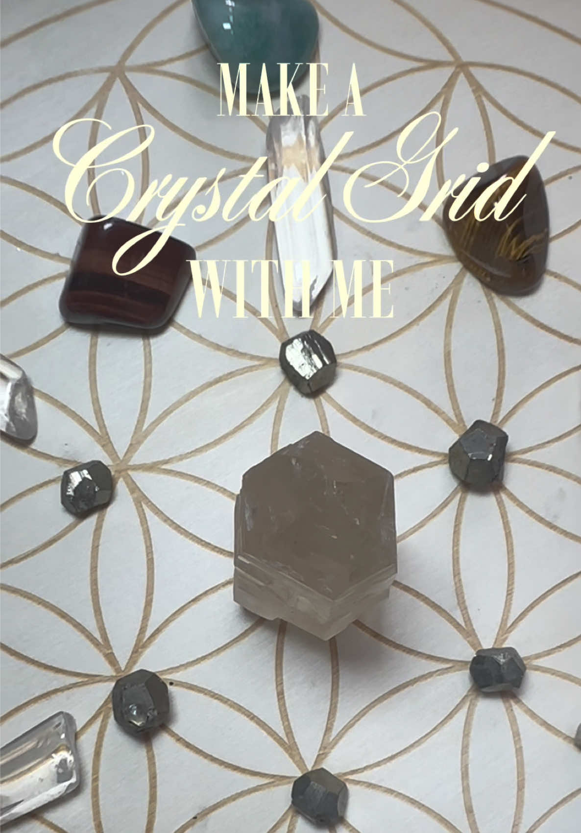 @Crystals & Curiosities