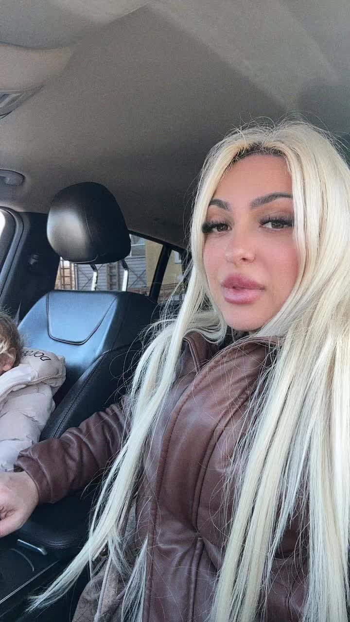 @ADELINA ANASER 💎
