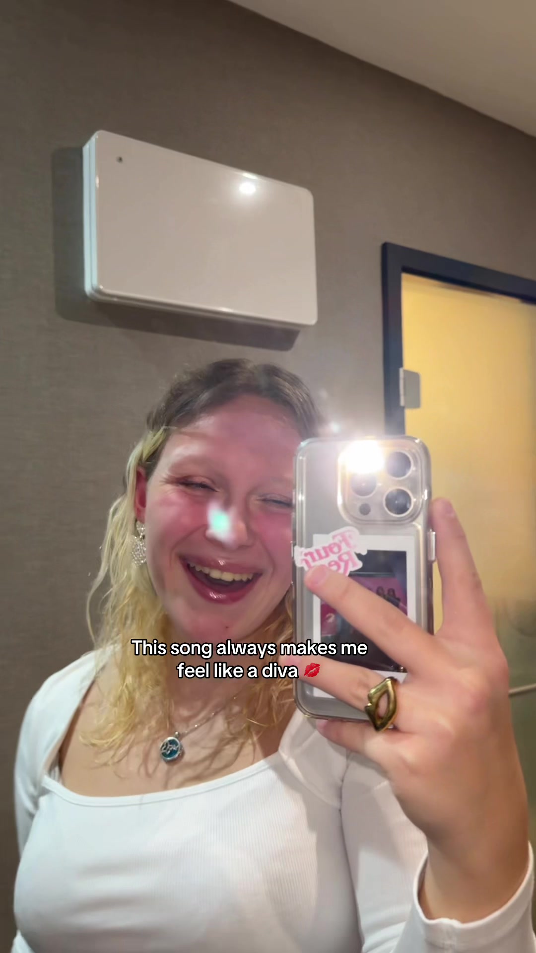 @Kimberley (FANGIRL)