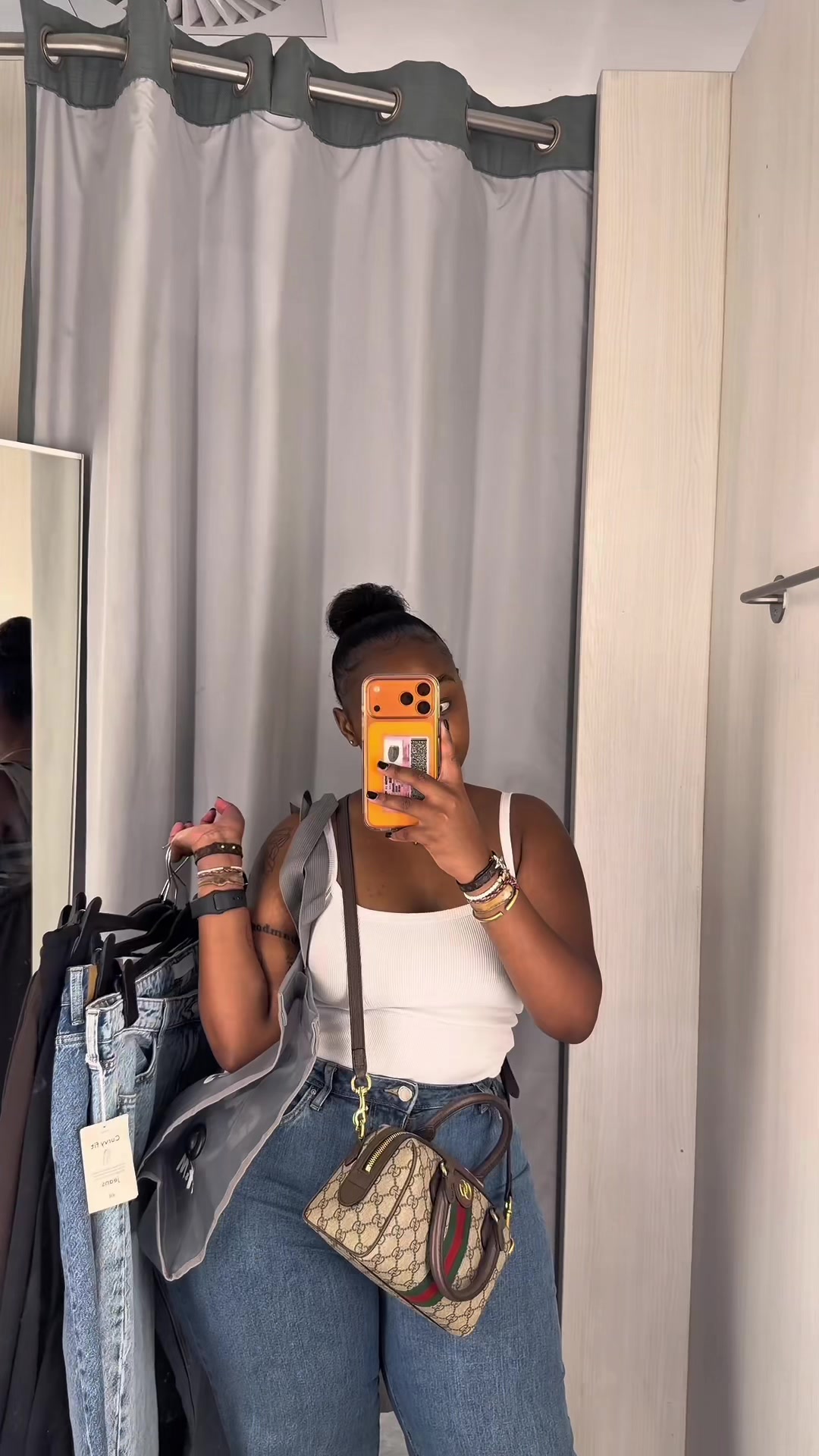 @Andiswa The Bomb👹