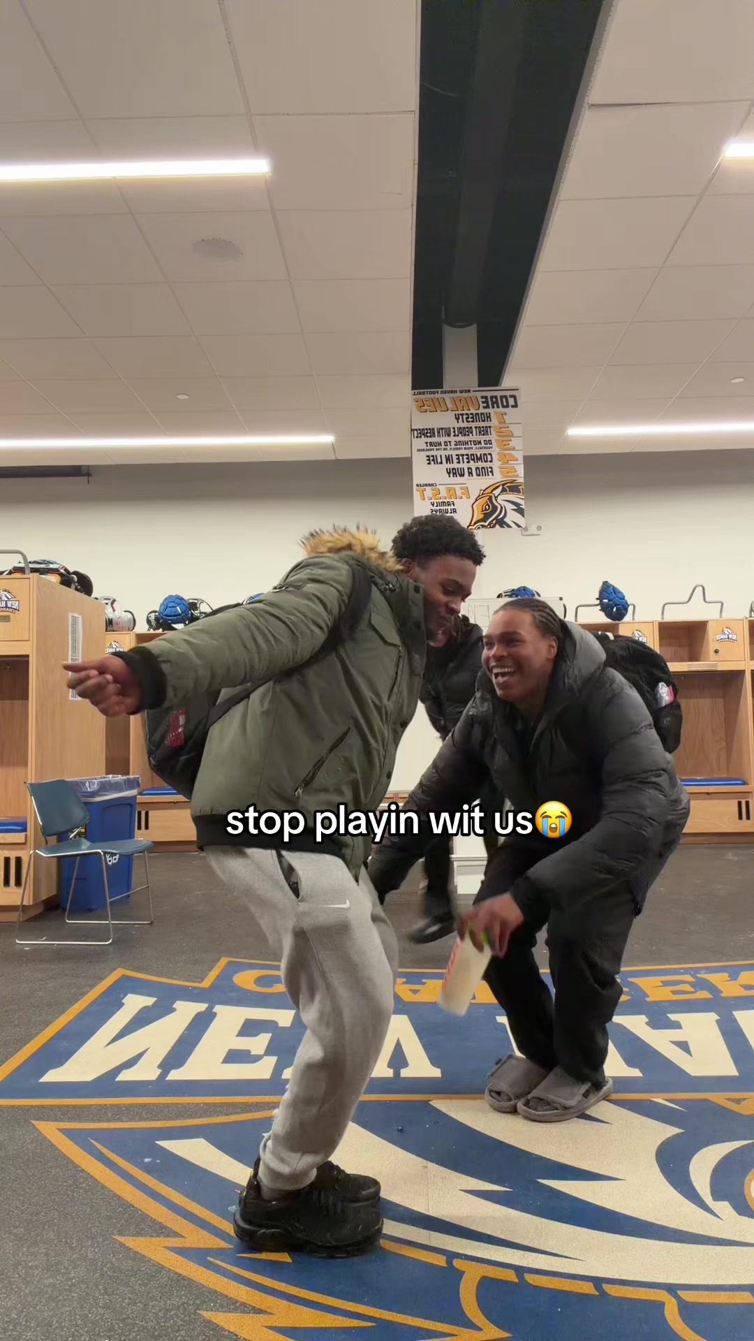 @𝒁