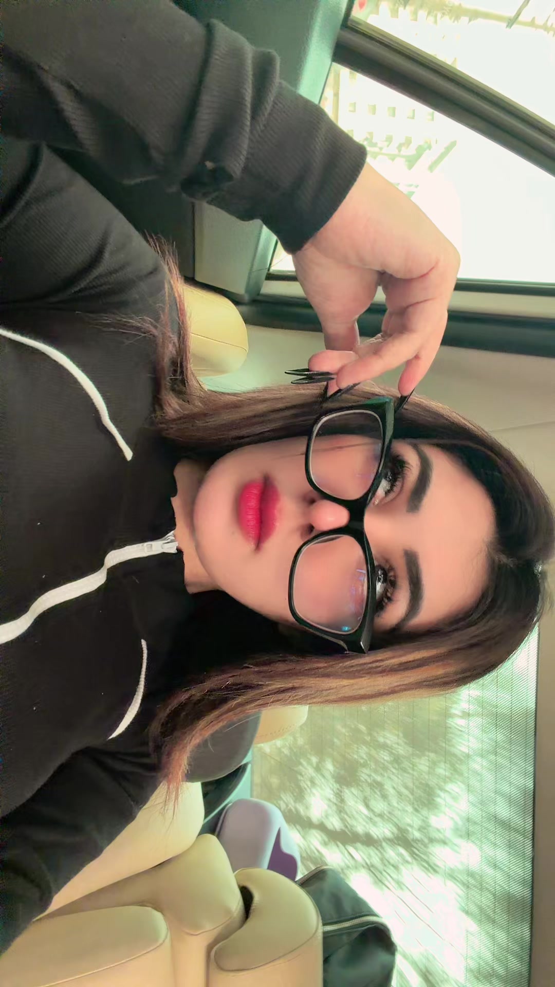 @Zeba🔪
