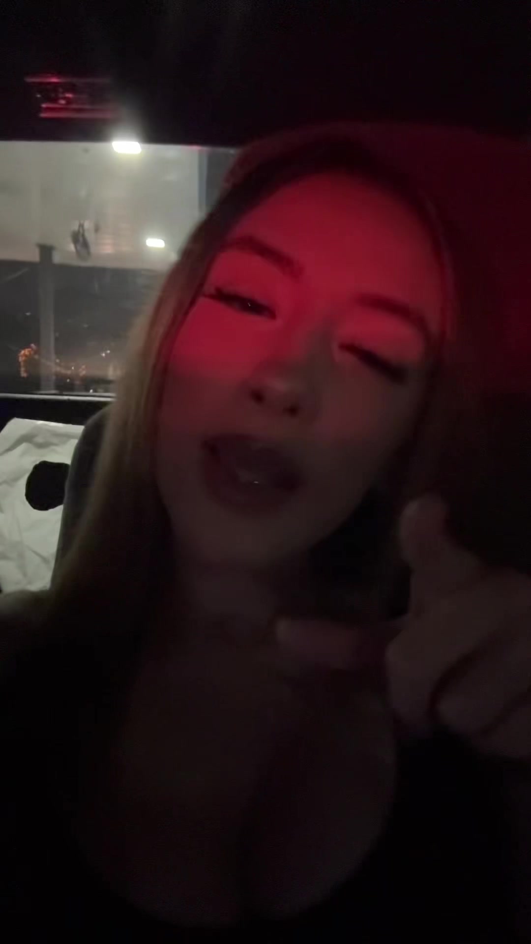 @Celyy