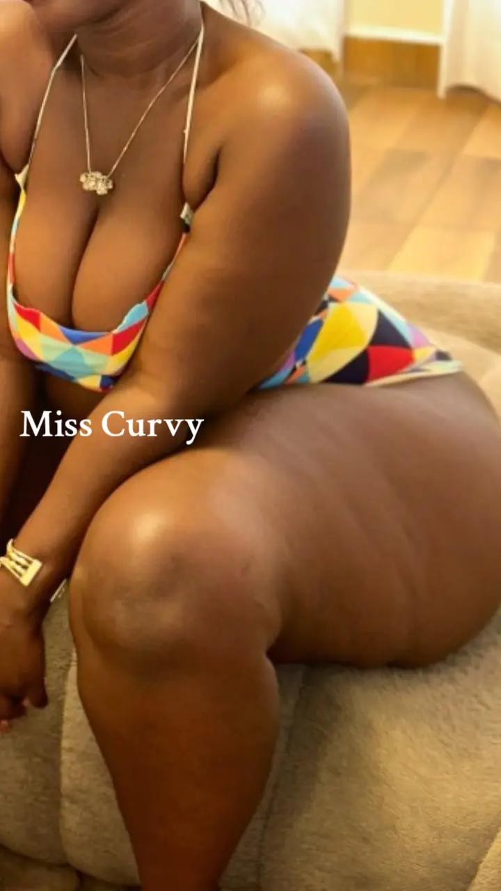@Miss curvy 🥰