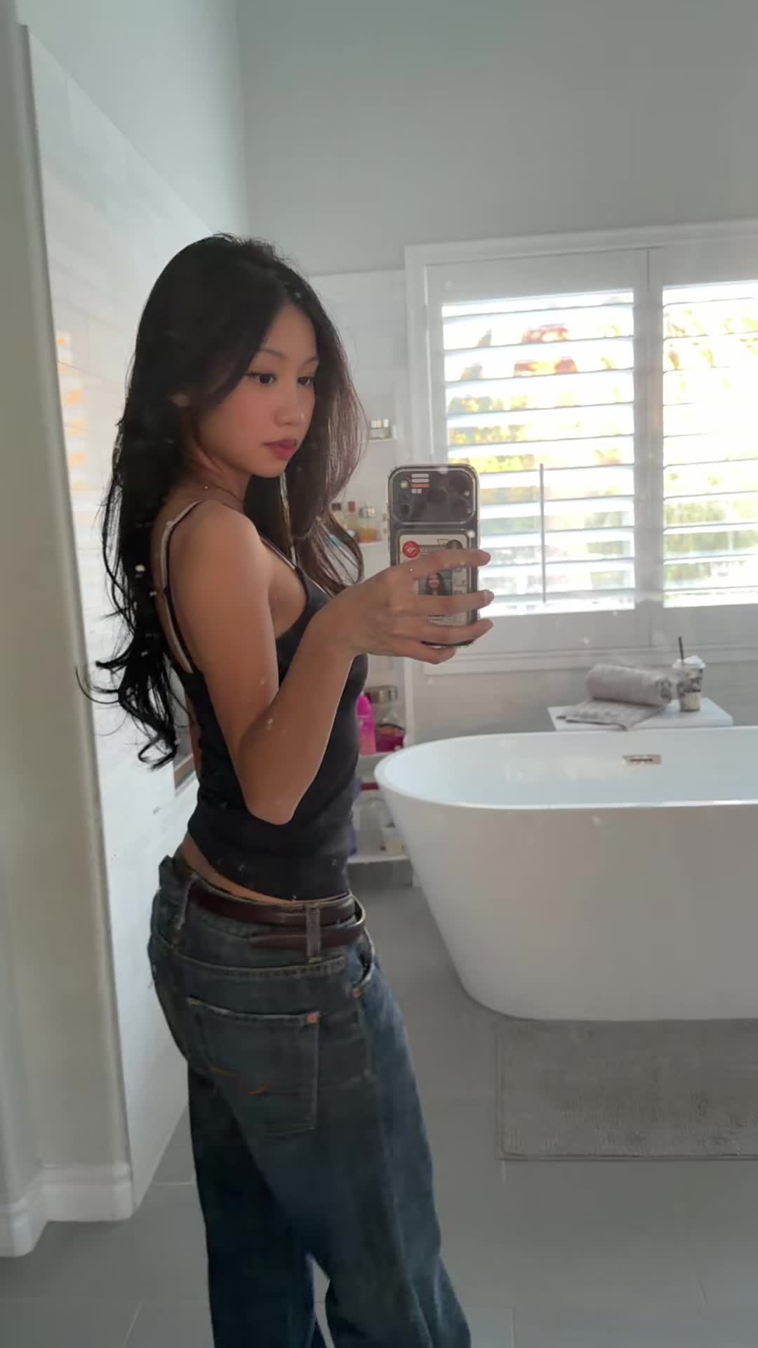 @Chloe