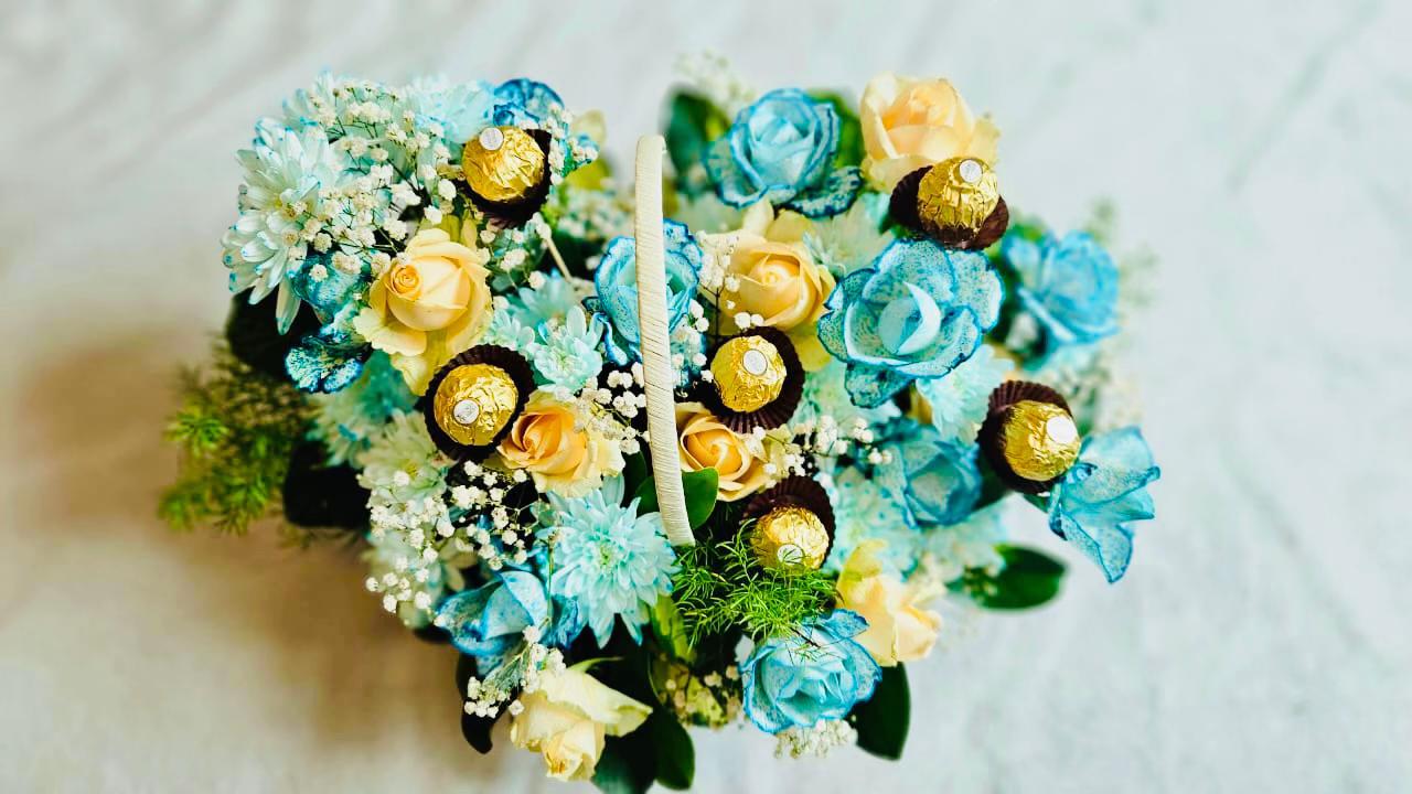 @Girish Flora Decor