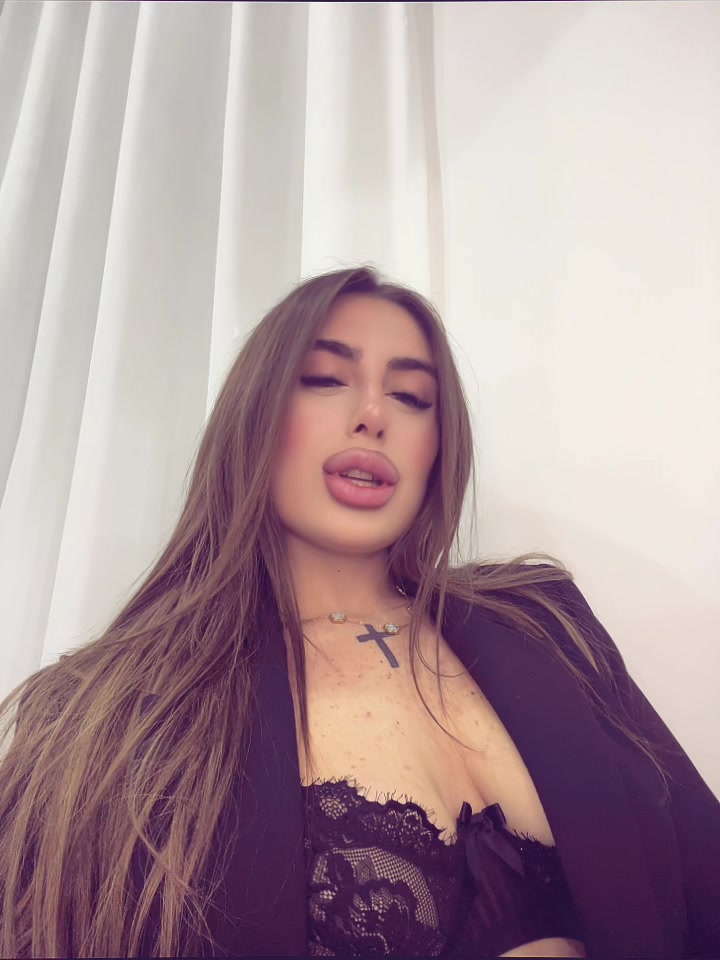 @VVV