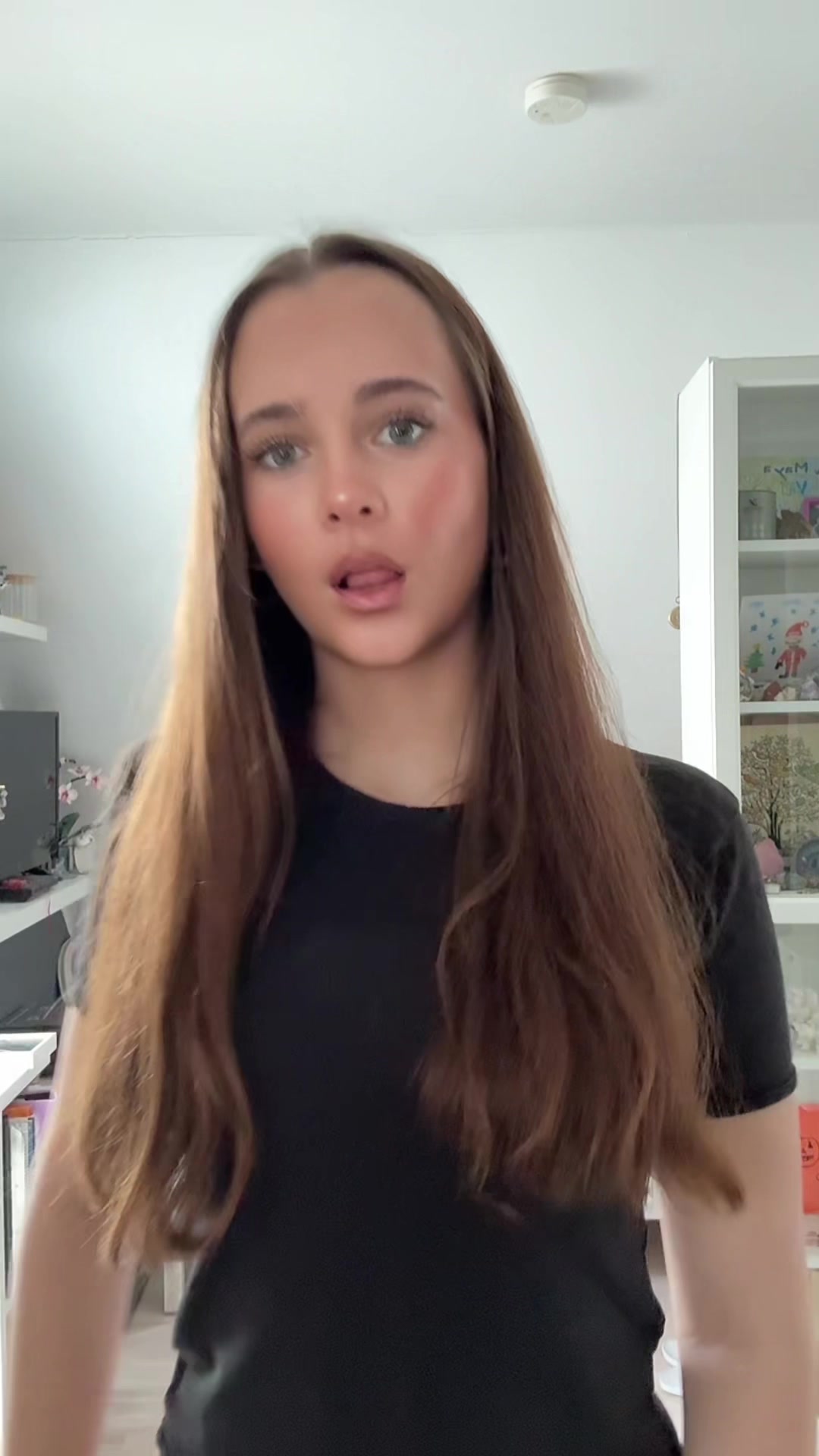 @HelloKira