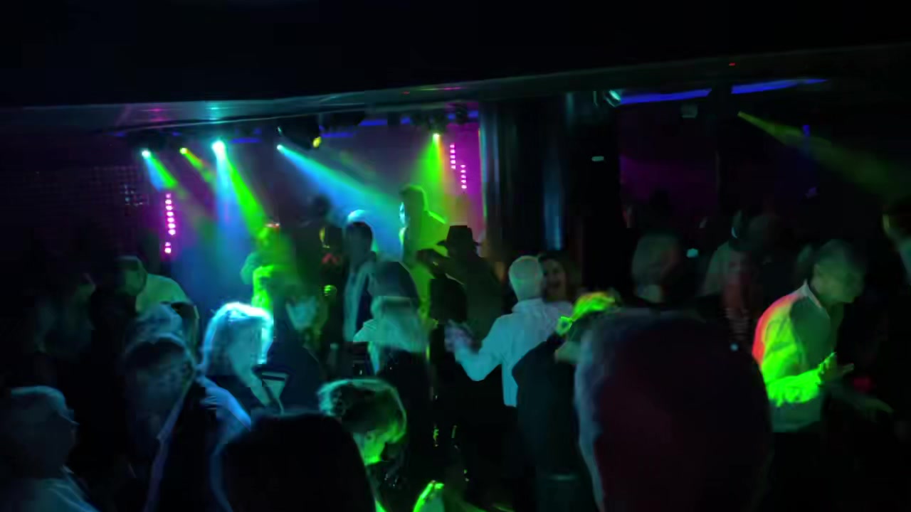 @Th&eacute; Dansant Duplex