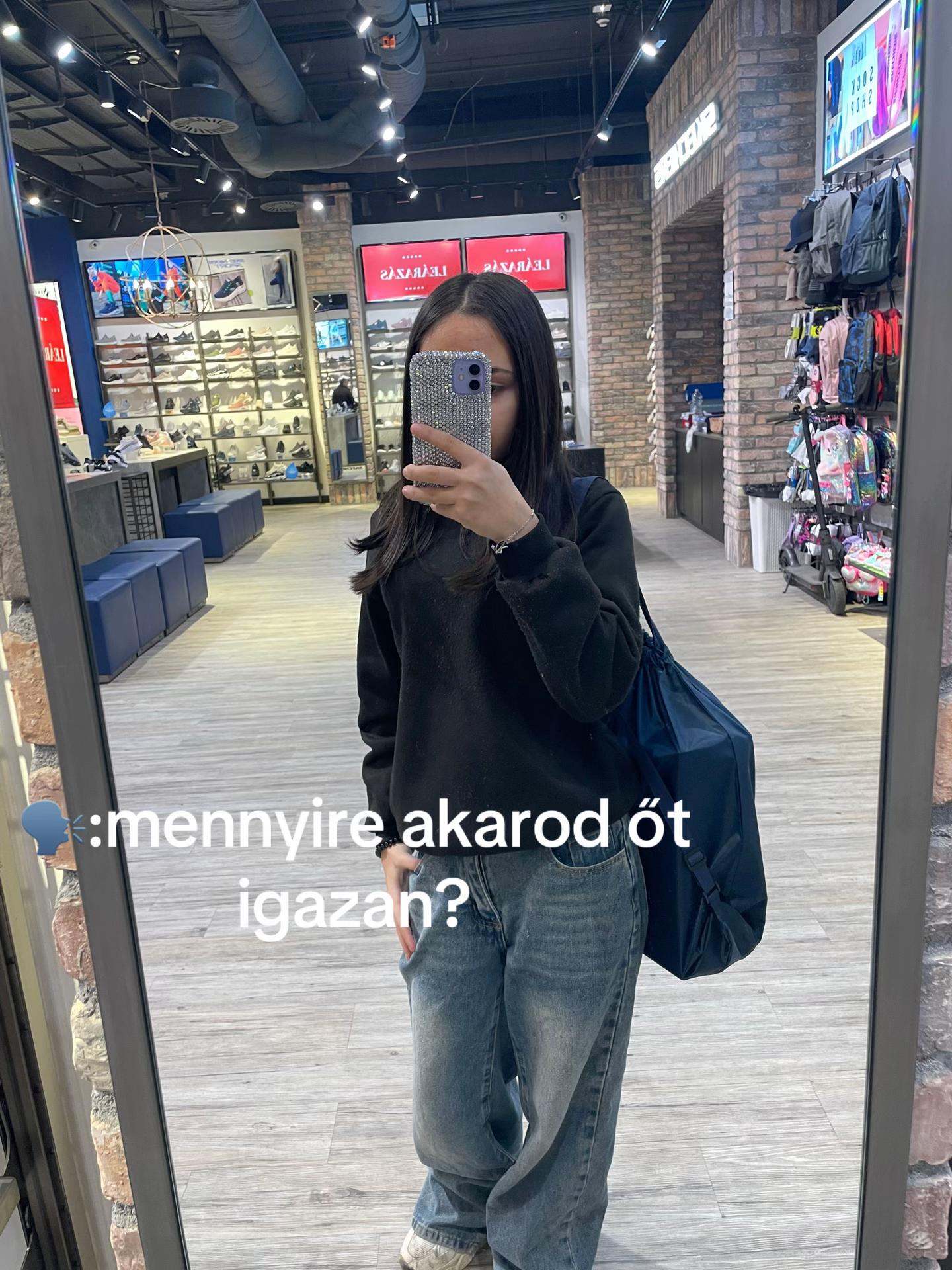 @🦈