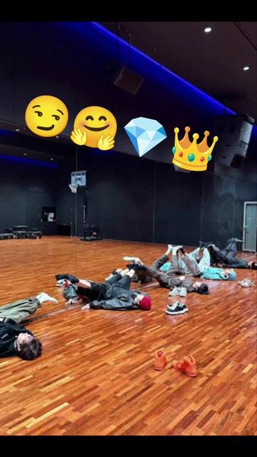 @블랙 팬더 Ross 💎🌌👑⚕️🐾