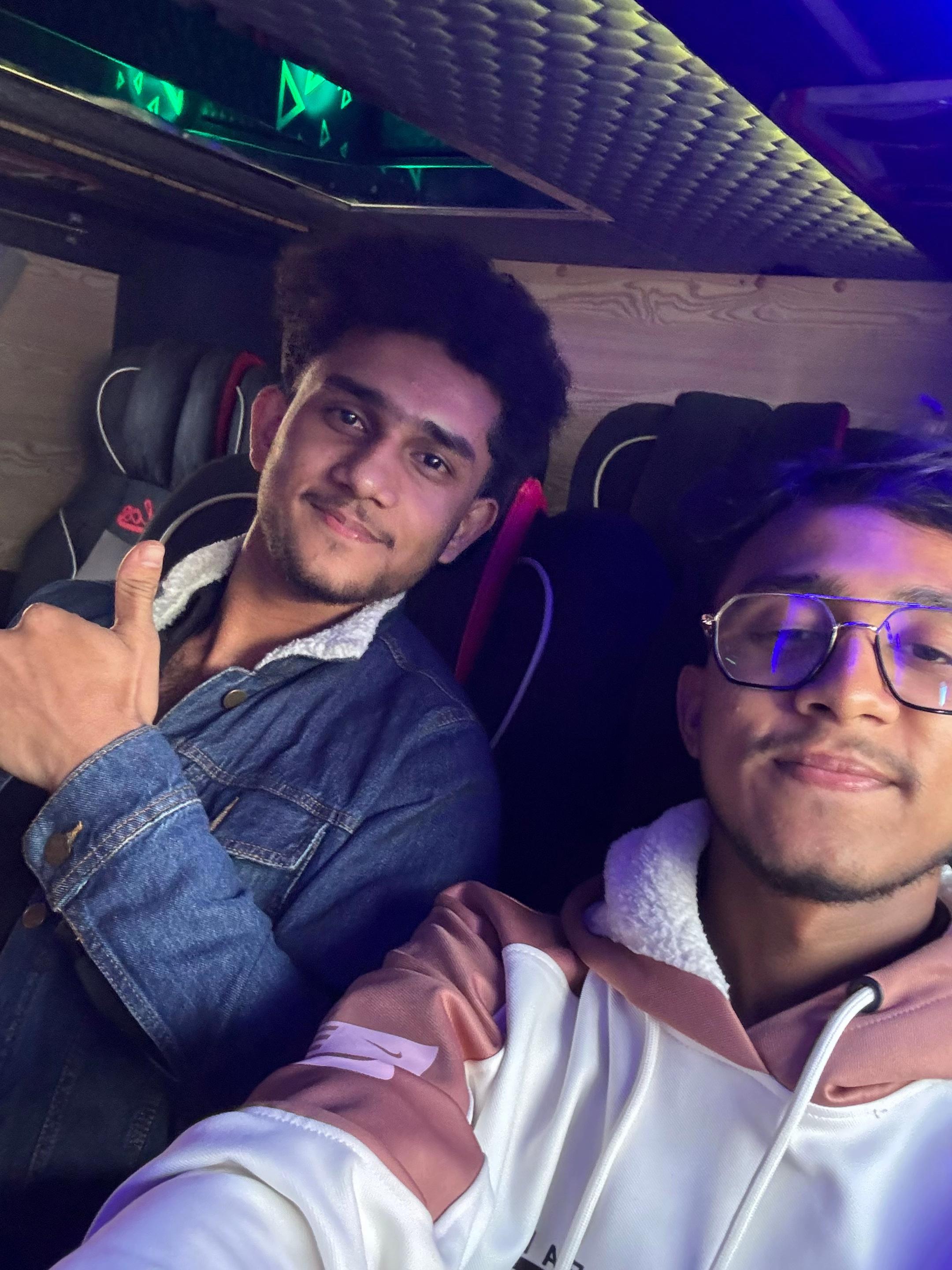 @HRIDOY AHMED 🖤🦋