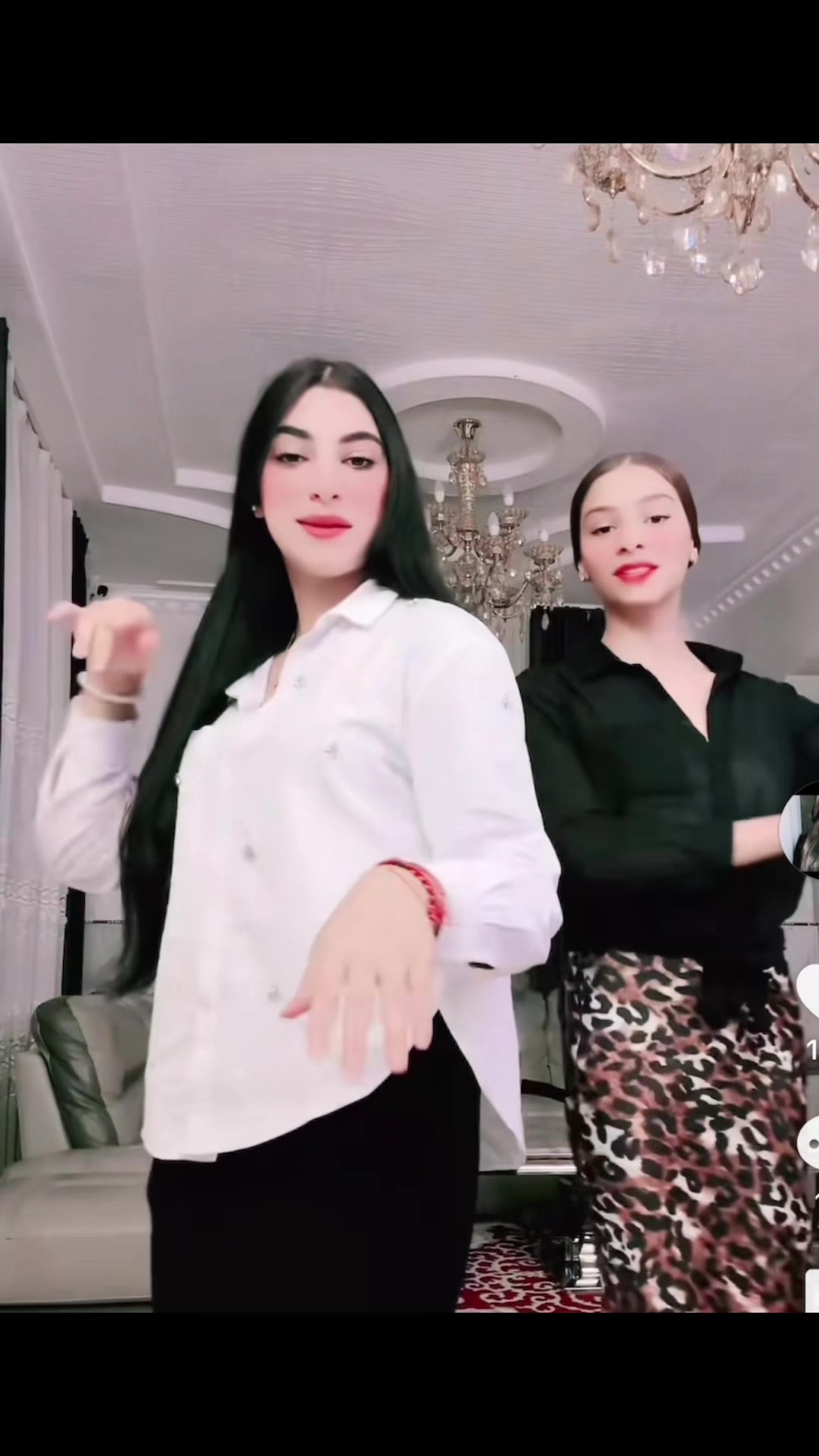 @vannesa naomi