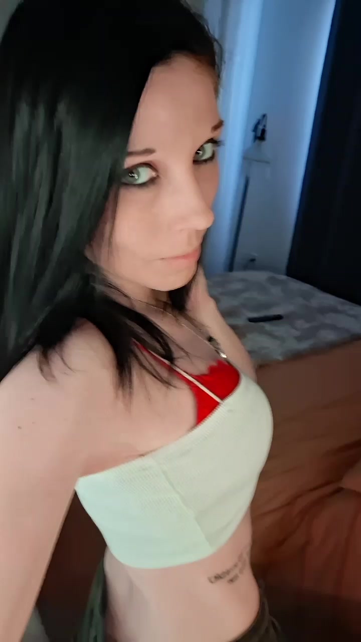 @Kuroki tsuki no megami rubī🌙