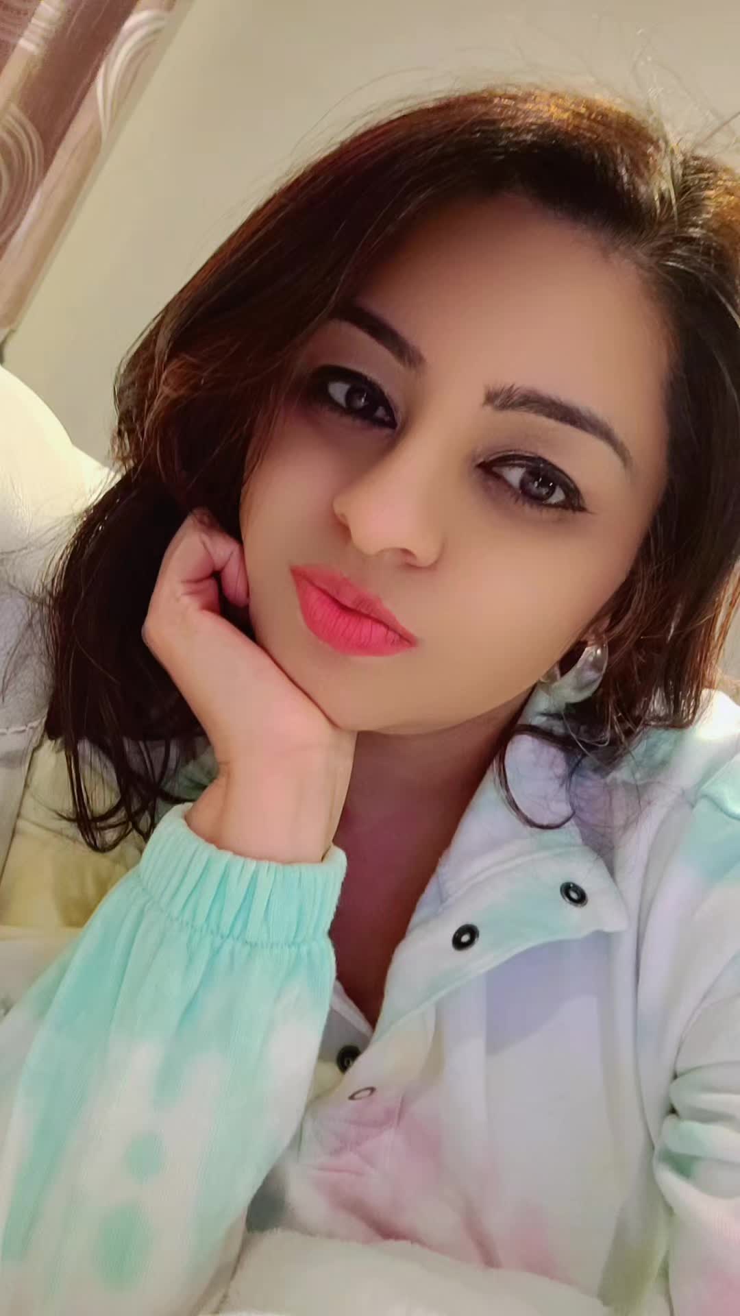 @ShwetaV