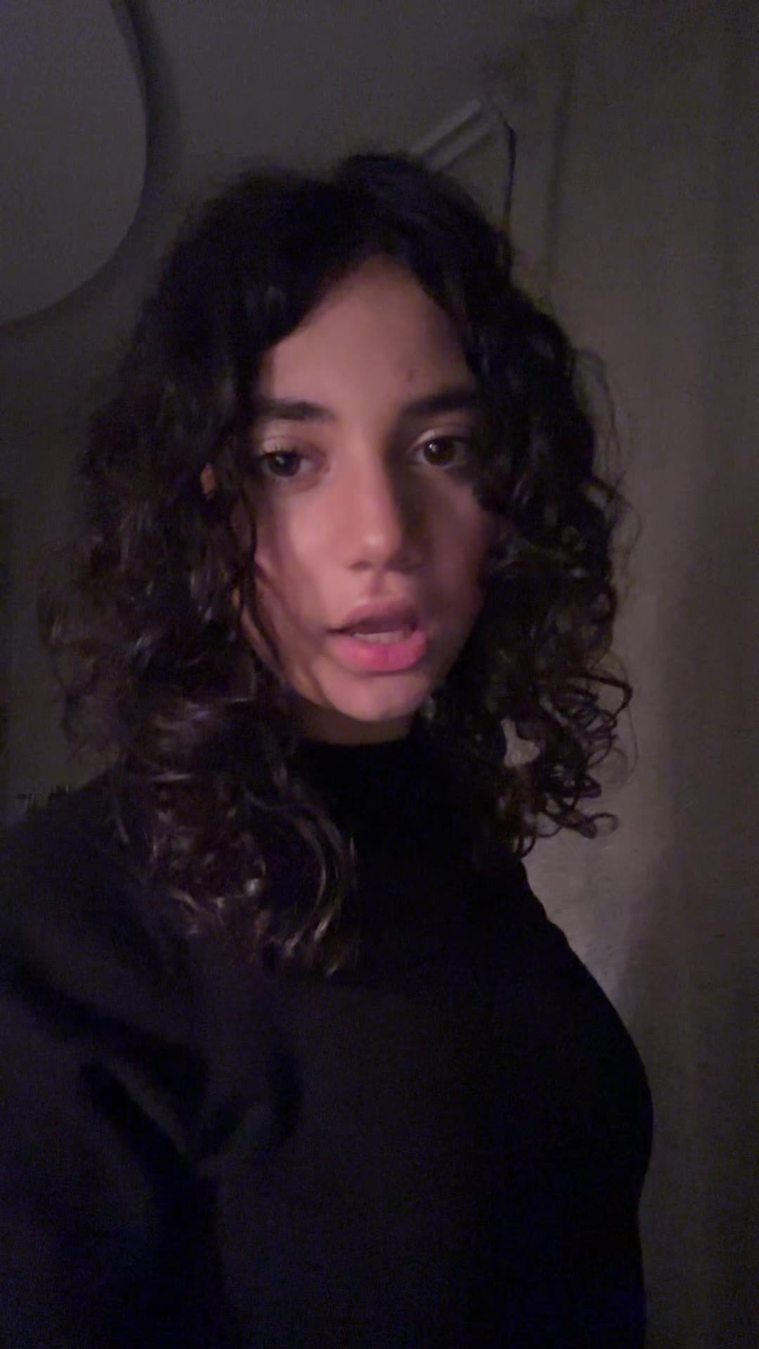 @(!) נועה