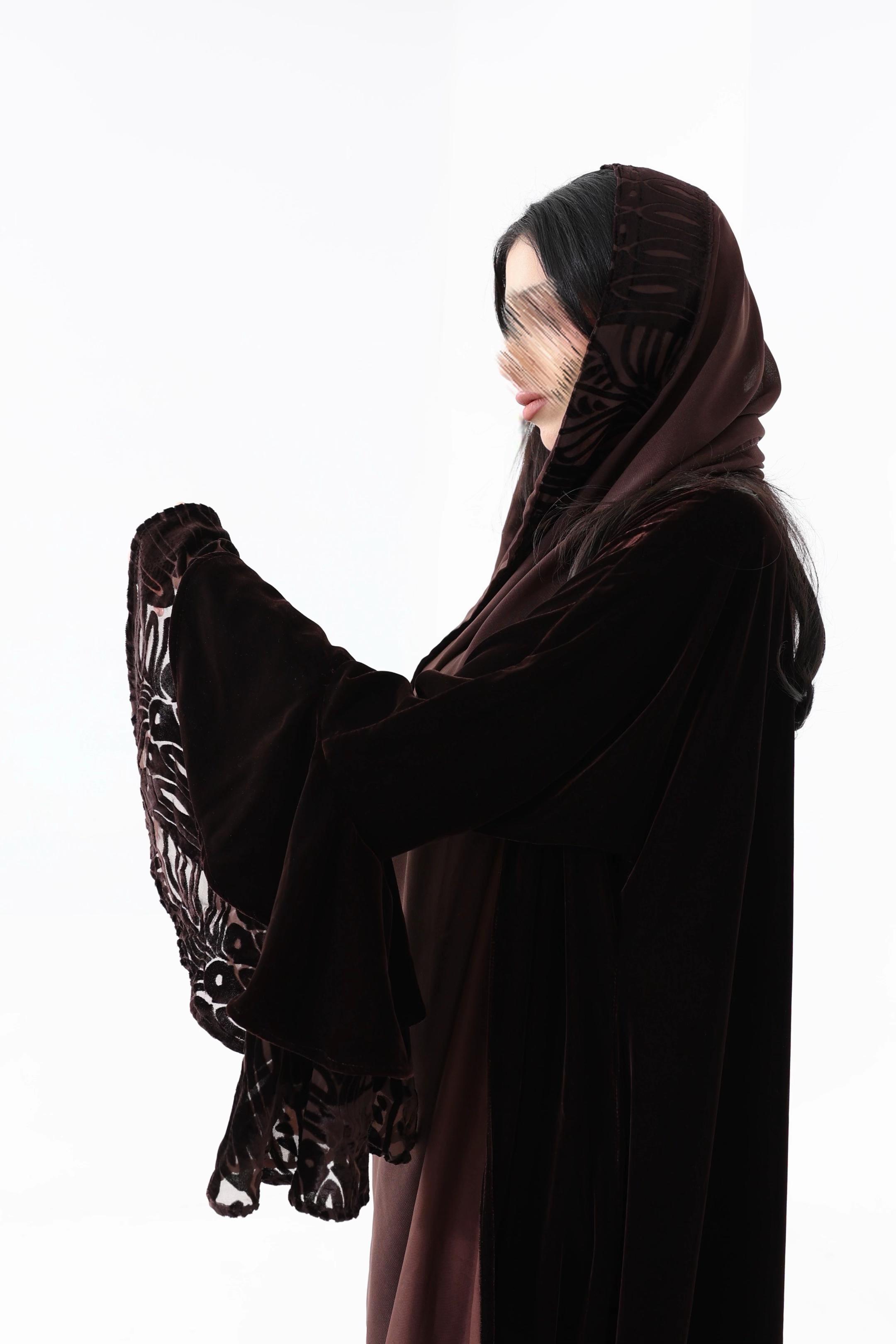 @عبايات كتان