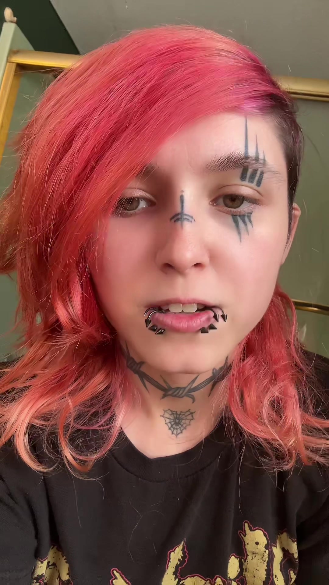 BriTheEmo (@britheemo87) - Urlebird