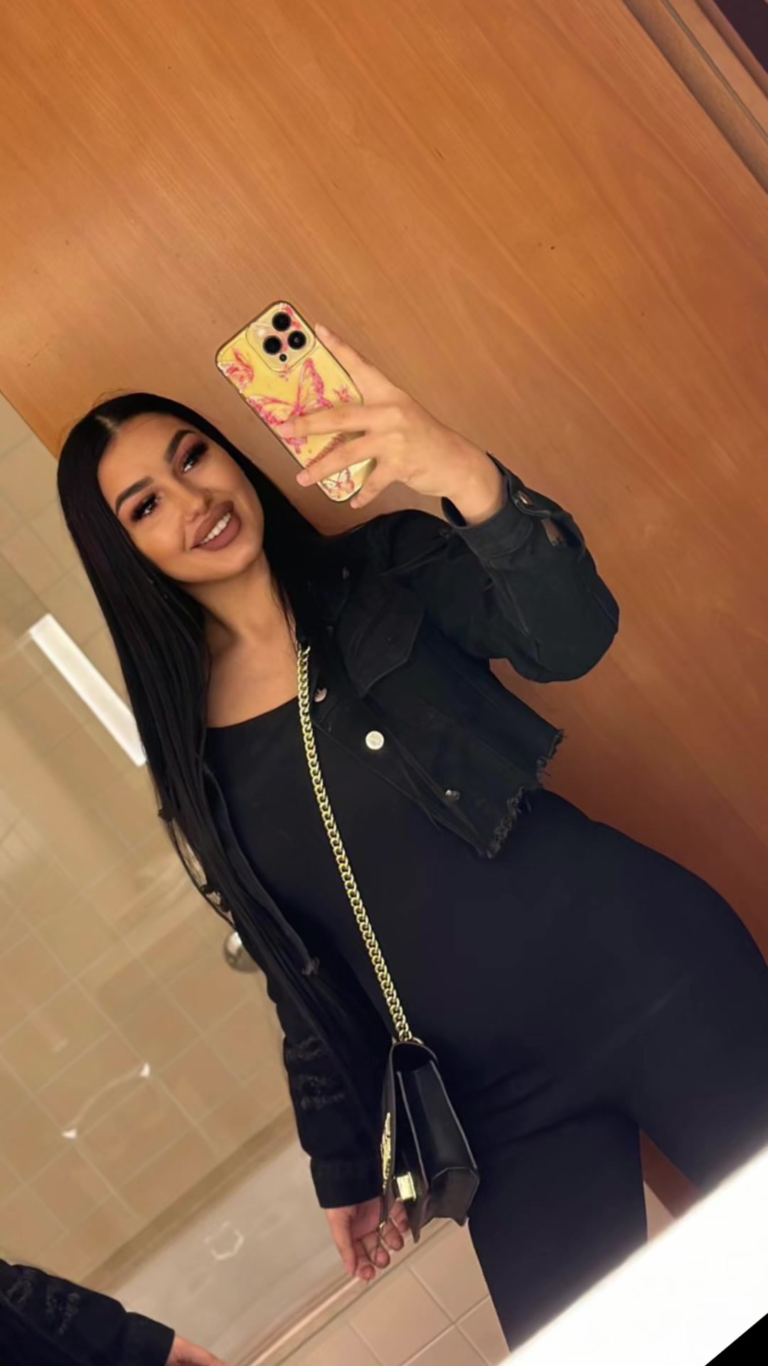 @valettiinaa_negruu