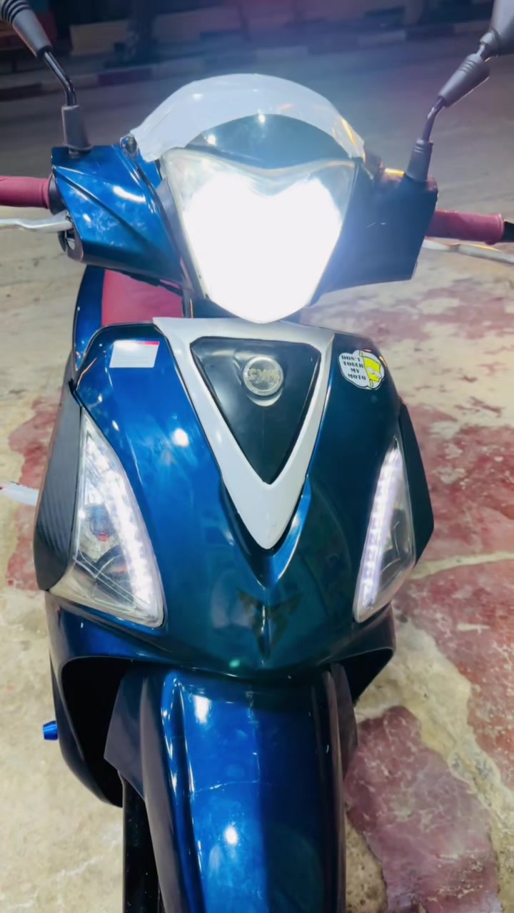 @Sofiane pi&eacute;ces Moto 13