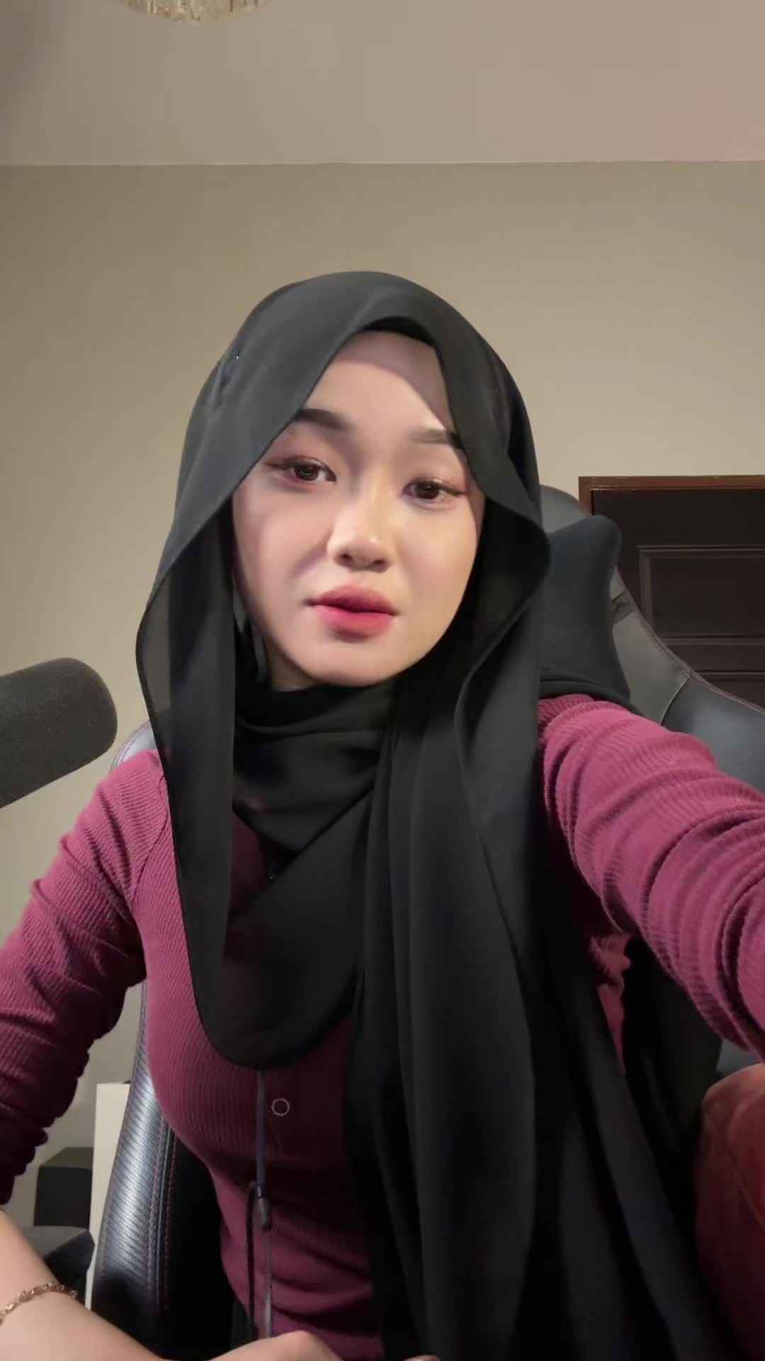 @Syaa Meoow 𝜗𝜚