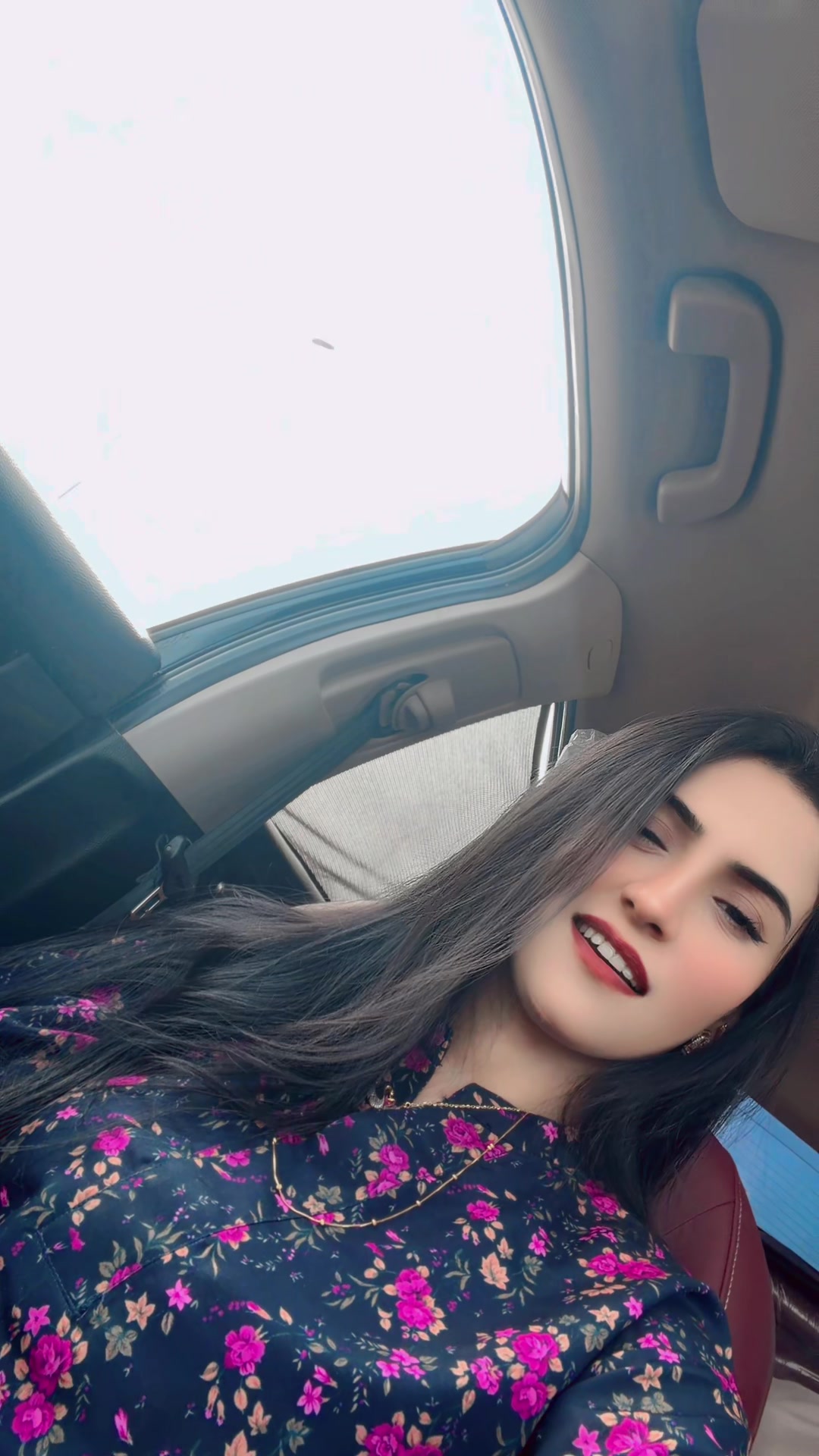 @Komalmalik&hearts;️