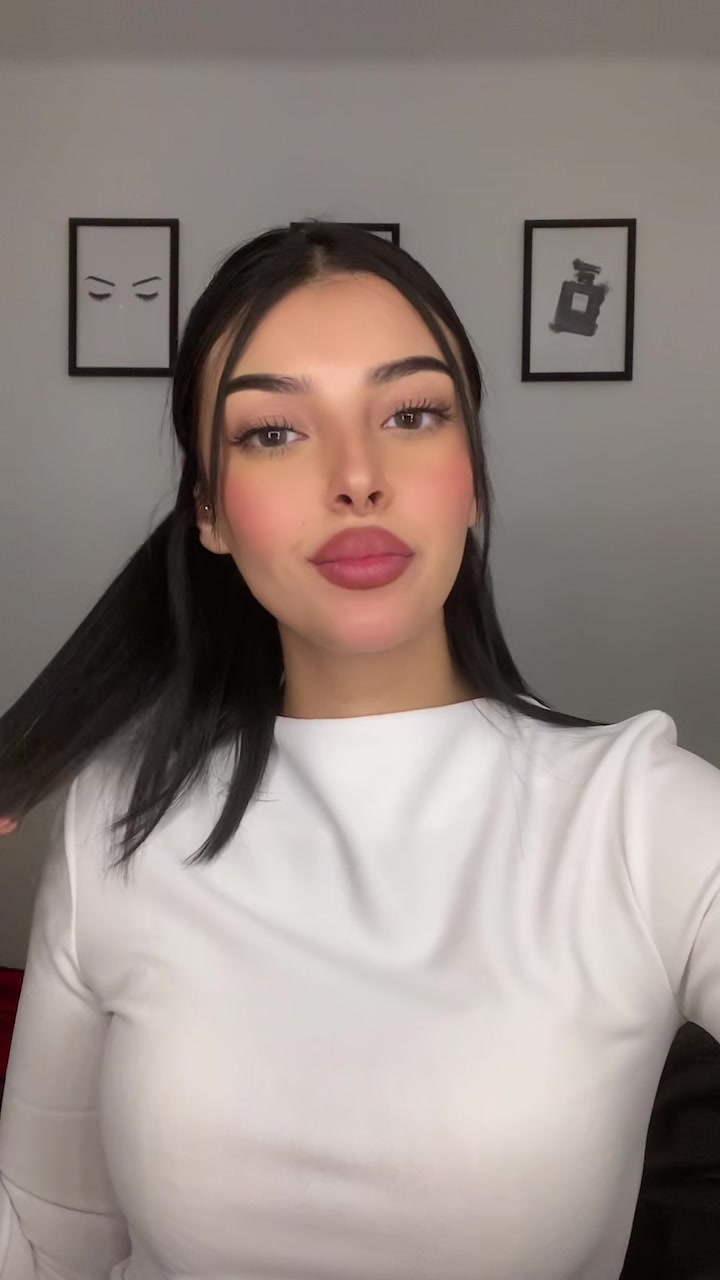 @𝓝𝓲𝓷𝓪 ⵣ