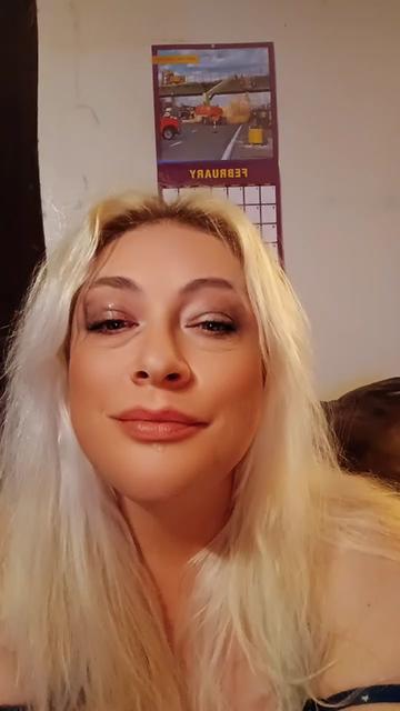 @ACrazyCatLady82