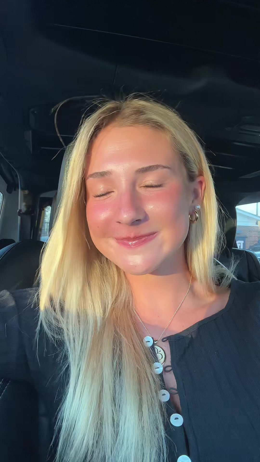 @mollycatherineb