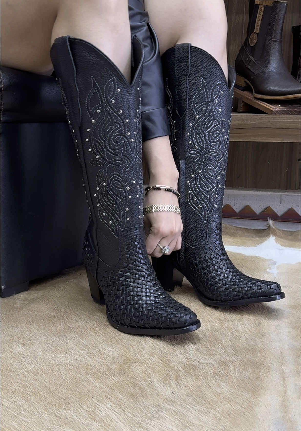 @ACOST BOOTS