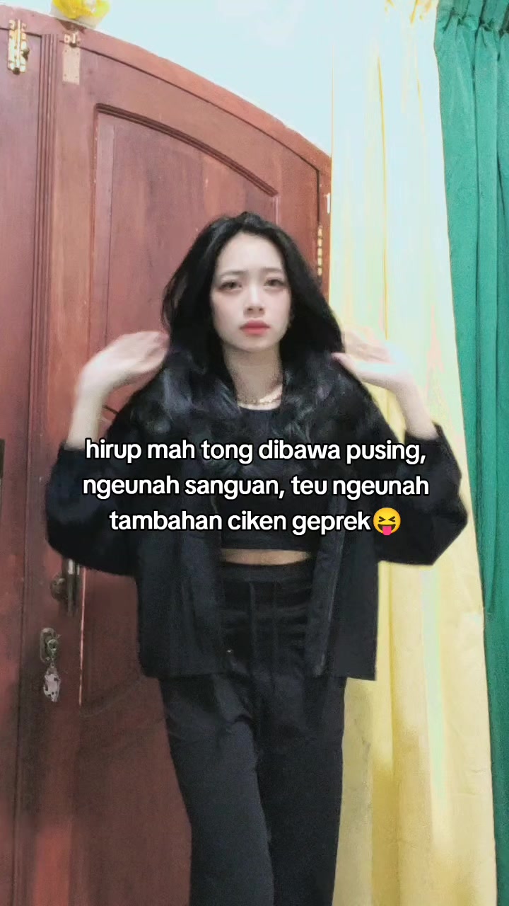 @Monee2