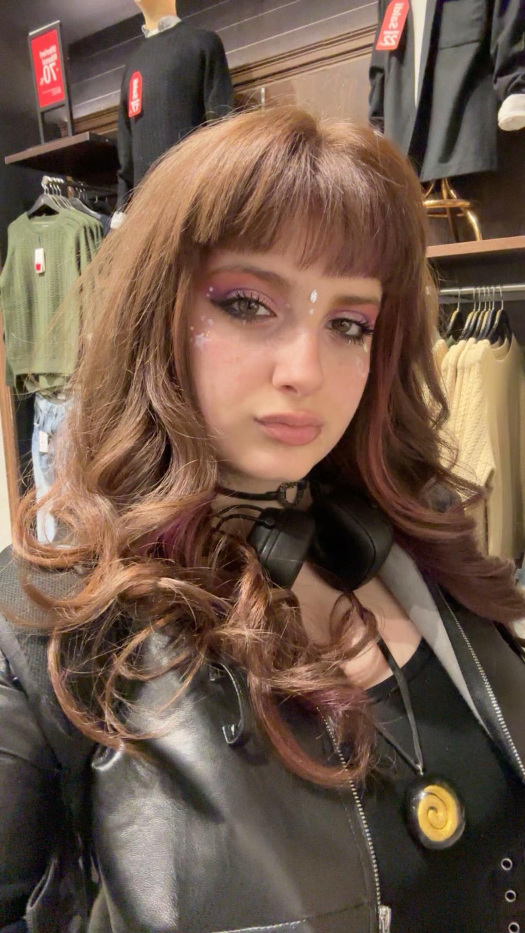 @; fia 🍥