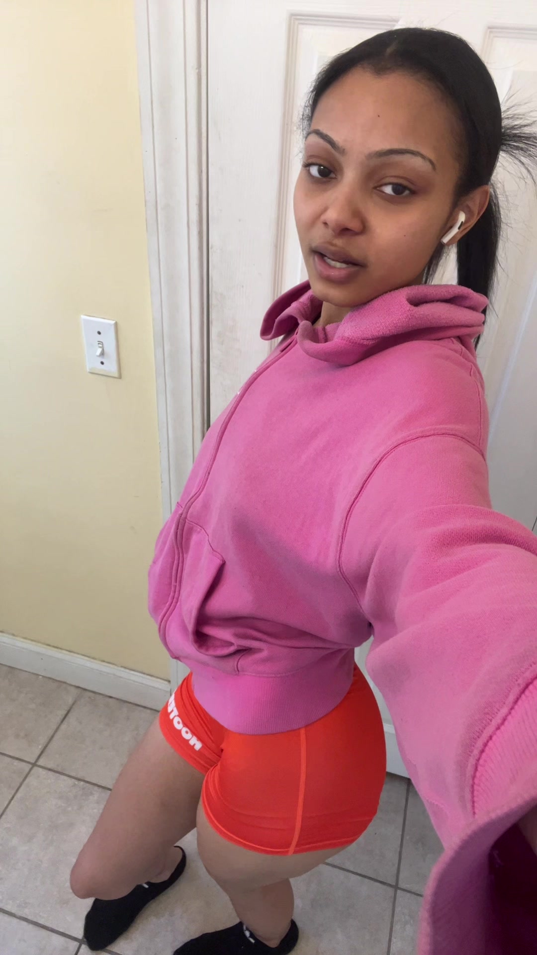 @️