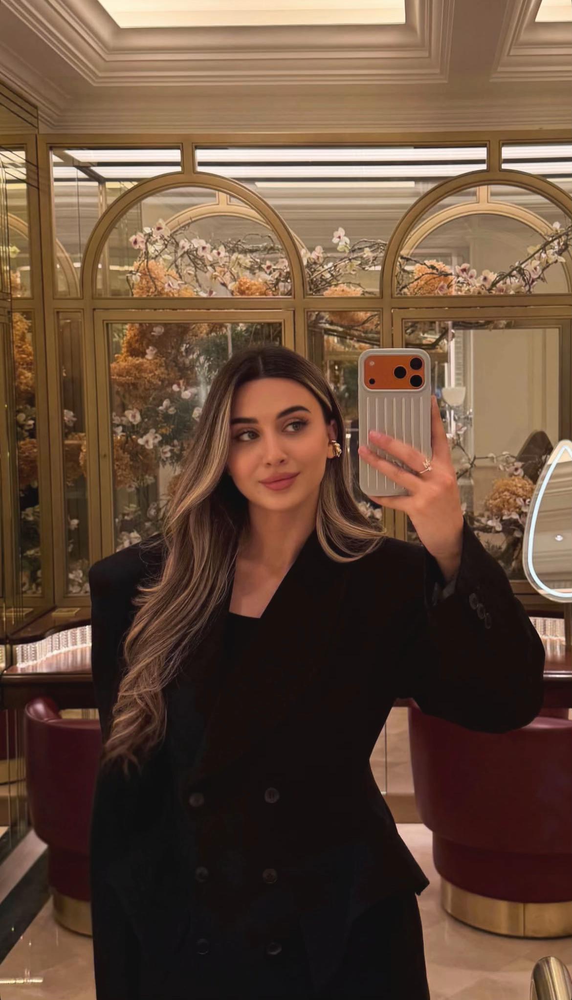 @𝓜𝓪𝓭𝓲𝓷𝓪