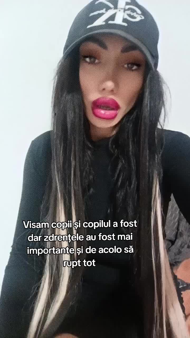 @Ade Adelina 💙🤍