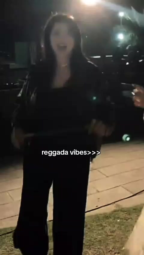 @AMINA🩵🍍