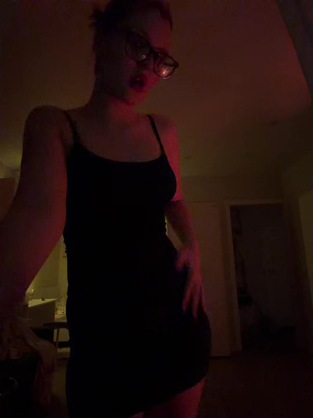 @vi