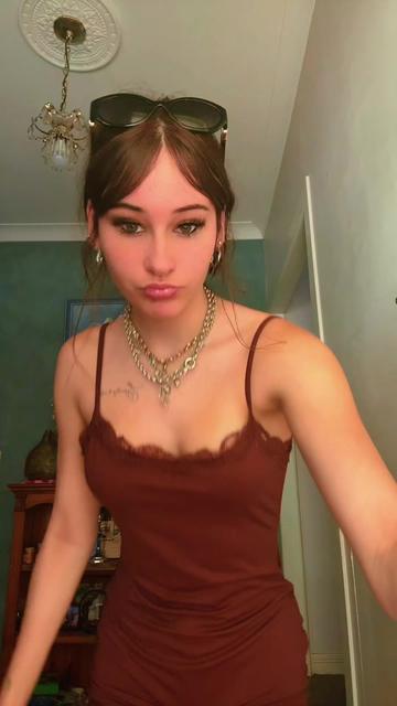 @𝓿𝓪𝓷𝓪𝓱𝓶𝓪𝓻𝓲𝓮 🎀