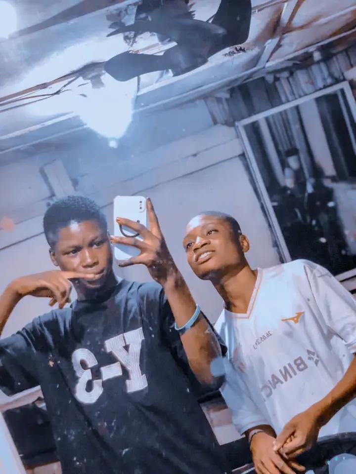 @J1 P2