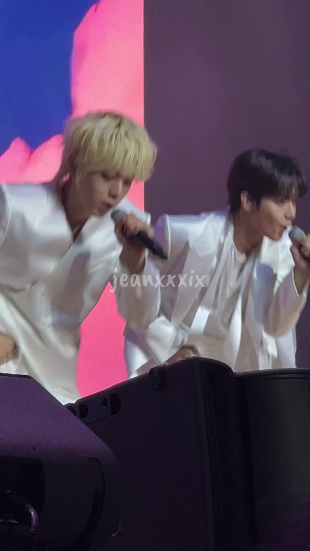 @-jwlz-